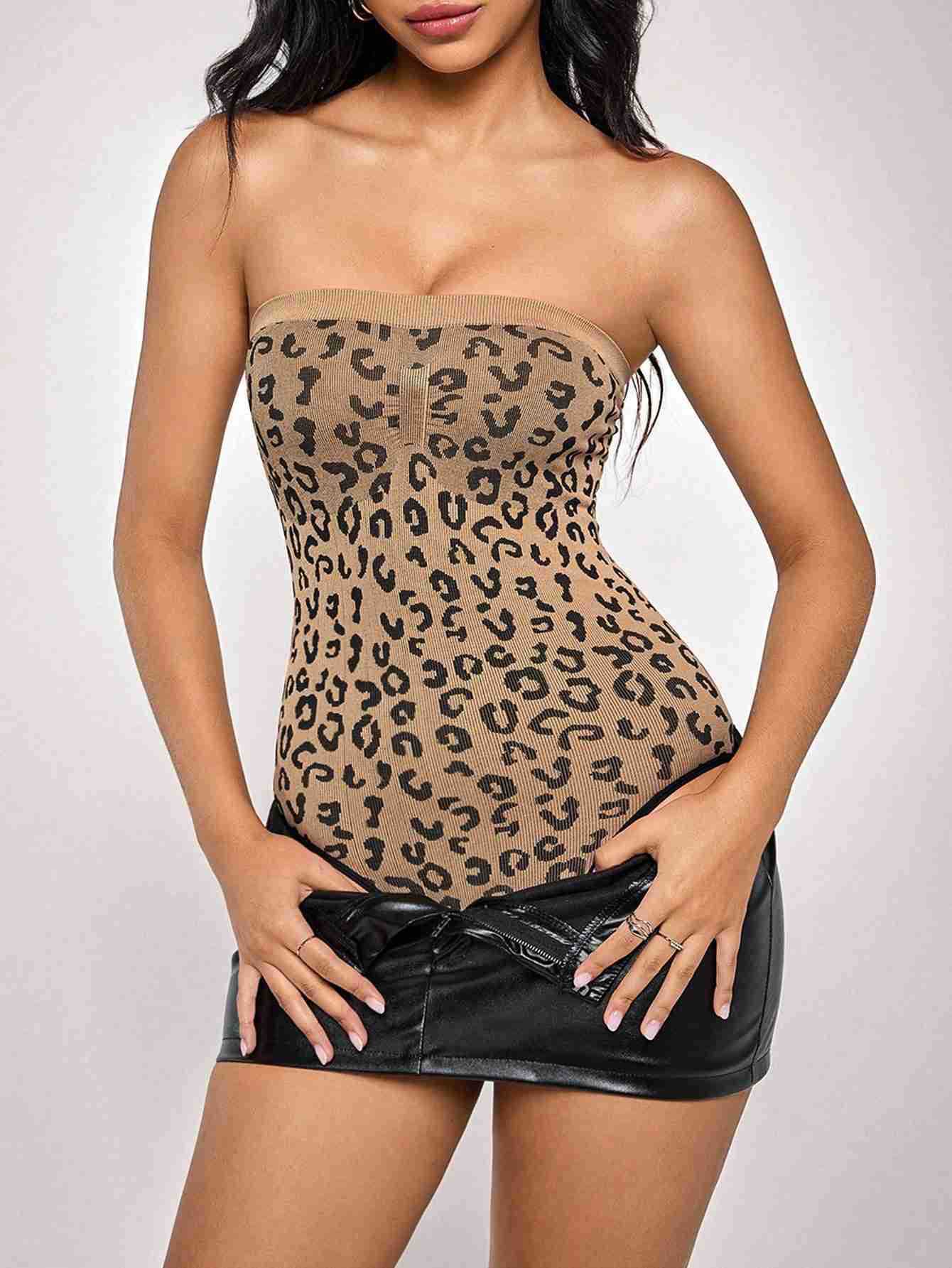 A Fashionable Strapless Dress Jumpsuit For Women