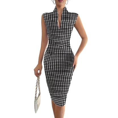 Women's Fashion Solid Color Pleated Slim Dress