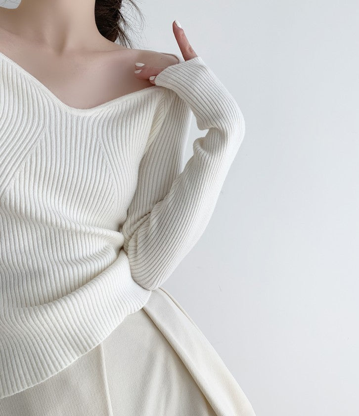 Petal Collar Knitted Off-shoulder Inner Bottoming Sweater