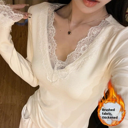 Lace Trim V-neck Undershirt